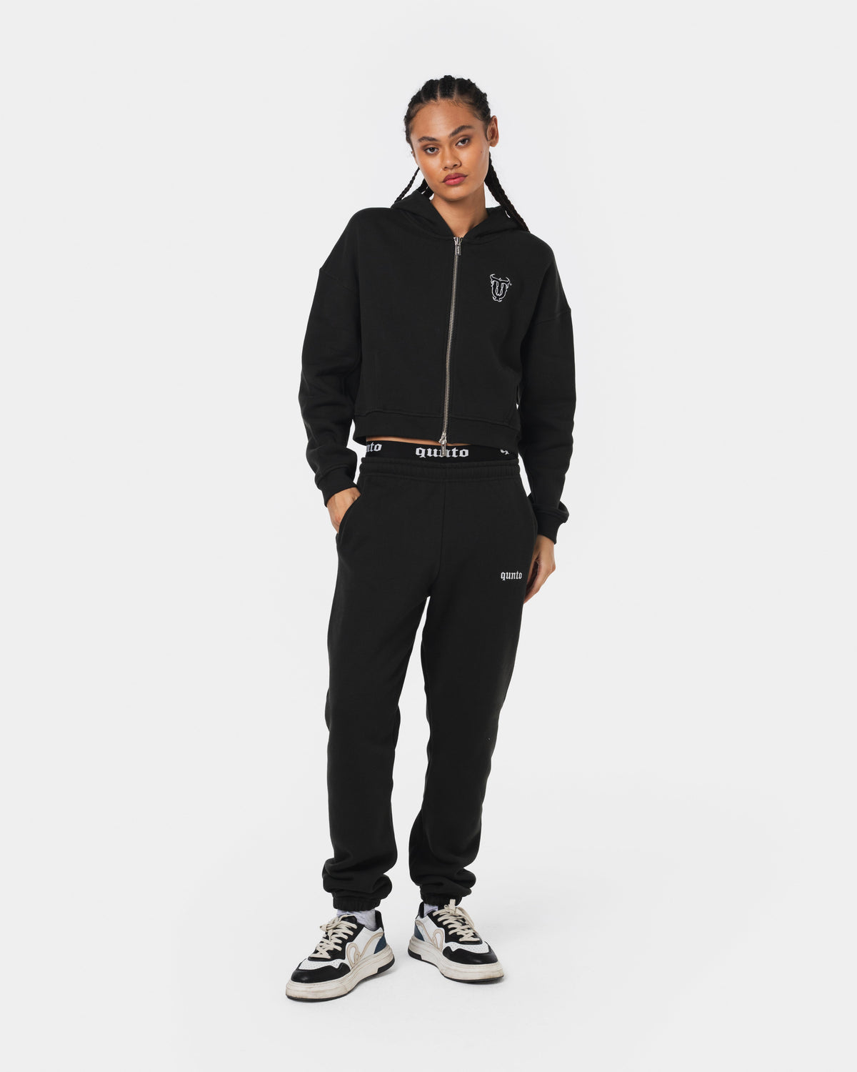 W REGULAR JOGGER BLACK