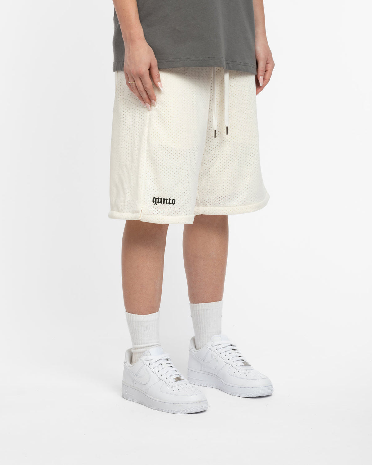 QUNTO MESH SHORTS CREAM