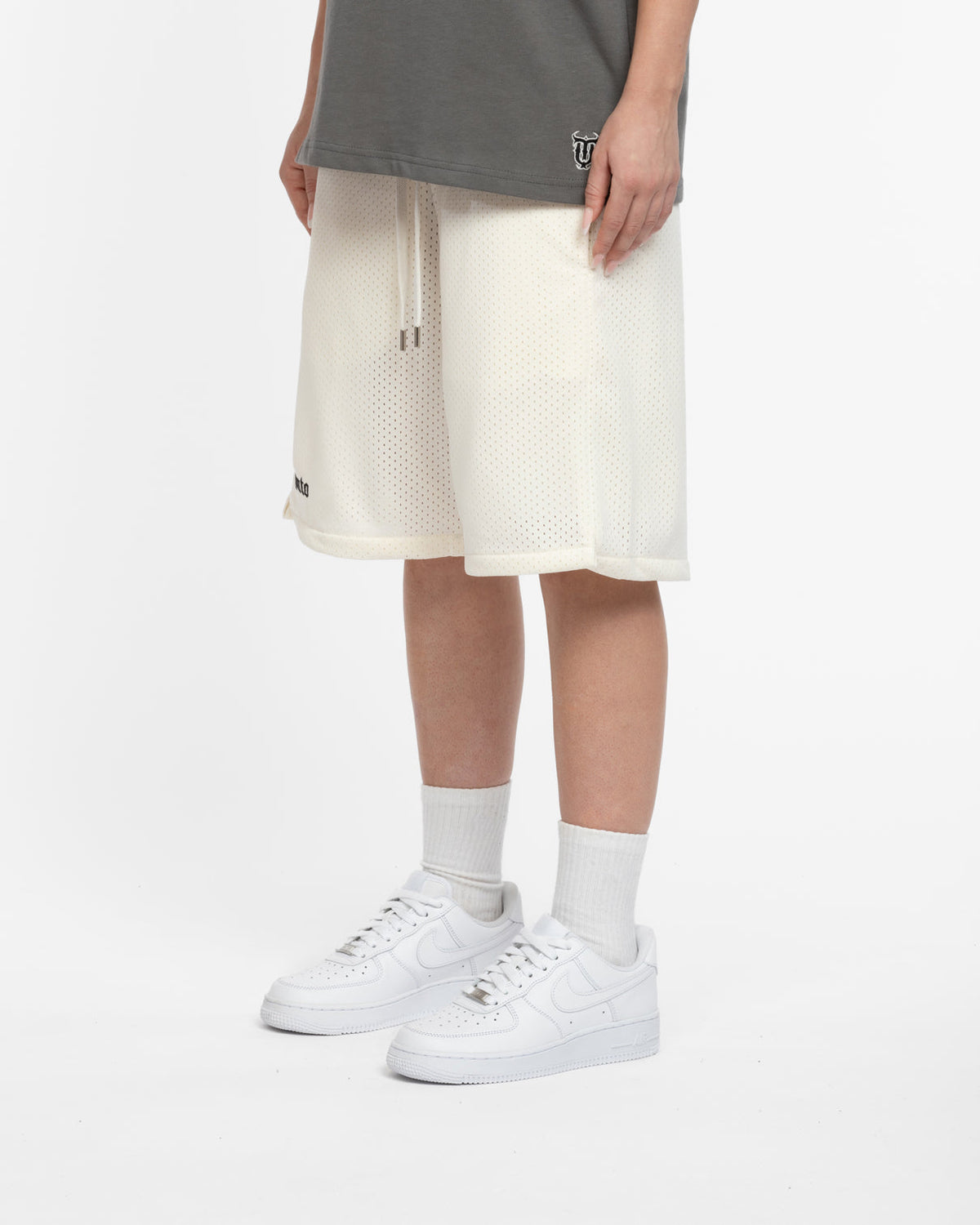 QUNTO MESH SHORTS CREAM