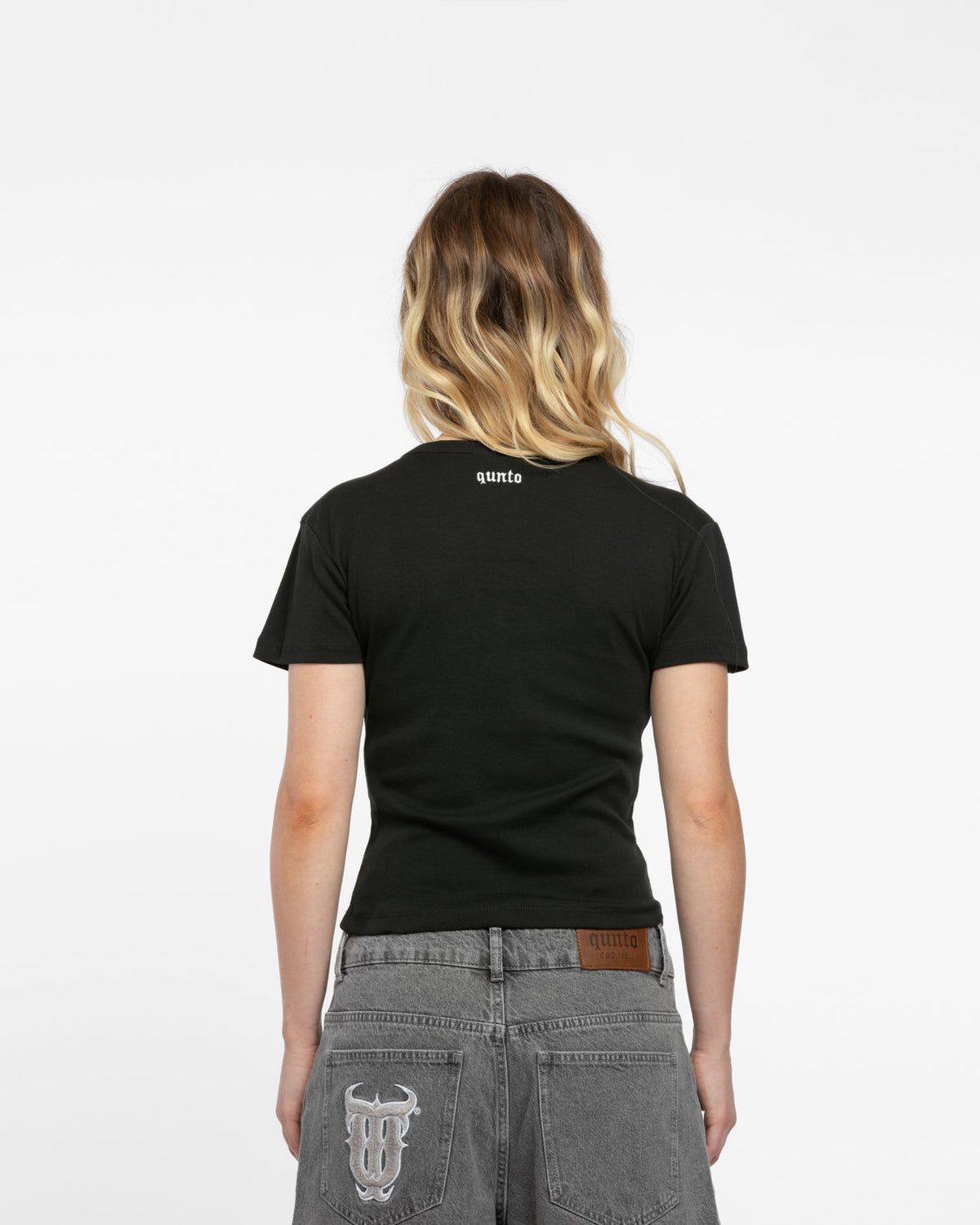 W ESSENTIALS BABY TEE BLACK