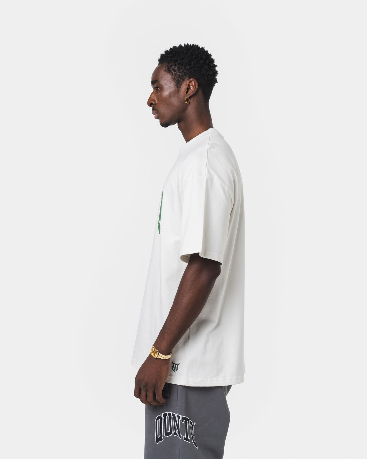 QUNTO GREEN ON WHITE TSHIRT