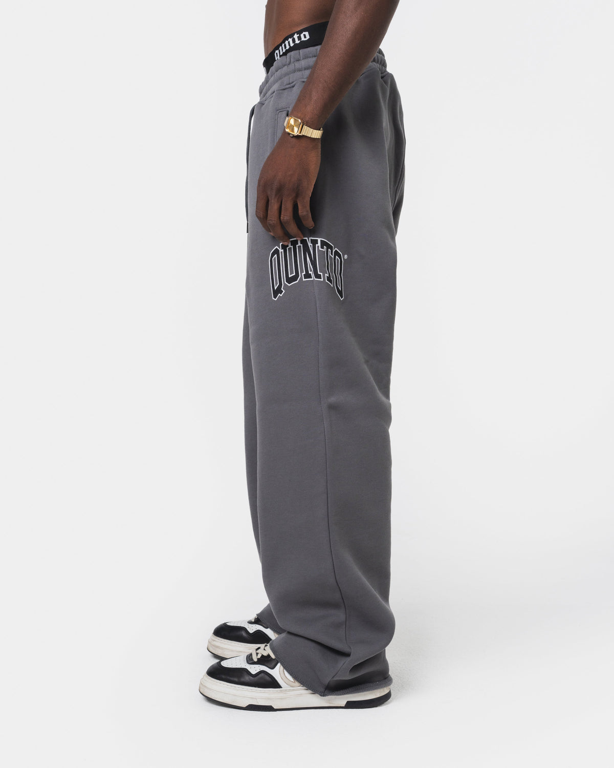 QUNTO ESSENTIAL JOGGER GREY