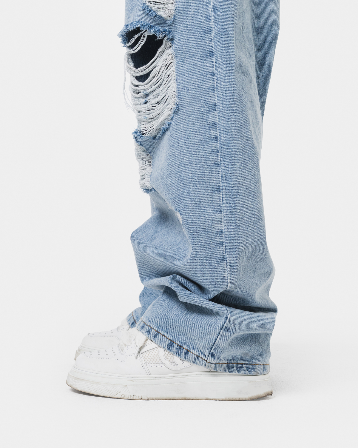 RIPPED JEANS BLUE